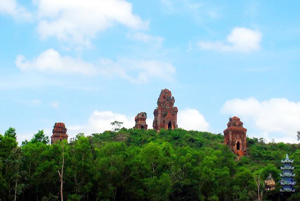 Thanh Linh Hotel กวีเญิน ภายนอก รูปภาพ